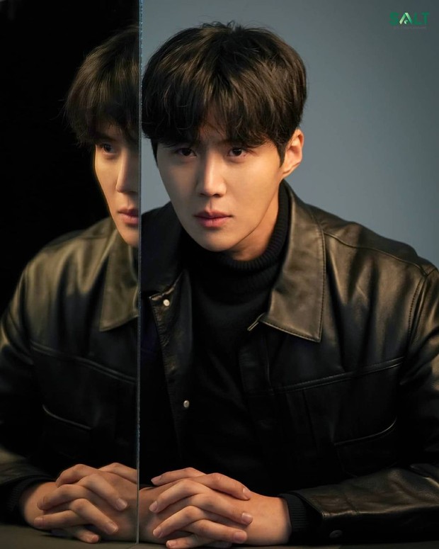 Kim Seon Ho tetap aktif di panggung teater meski sudah debut drama/Foto: instagram.com/salt_ent Kim Seon Ho tetap aktif di panggung teater meski sudah debut drama