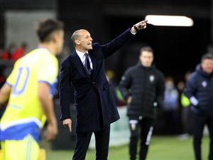 Allegri Sial Betul: Disindir Sepupunya Bos, Diserang Fans