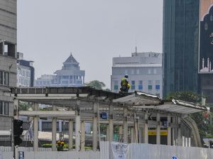 TransJ Target 6 Bulan Revitalisasi 46 Halte, PKS: Belum Ideal