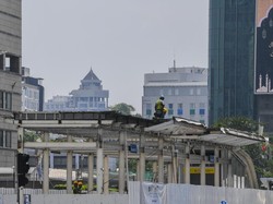 TransJ Target 6 Bulan Revitalisasi 46 Halte, PKS: Belum Ideal