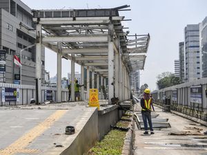 Menanti Wajah Baru Halte TransJakarta Bundaran HI Menanti Wajah Baru Halte TransJakarta Bundaran HI