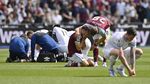 Tabrakan Horor Berujung Air Mata di Laga West Ham Vs Burnley