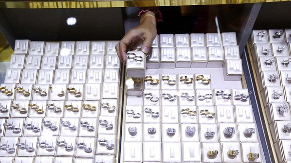 Perhiasan Masih Jadi Investasi Menarik Warga