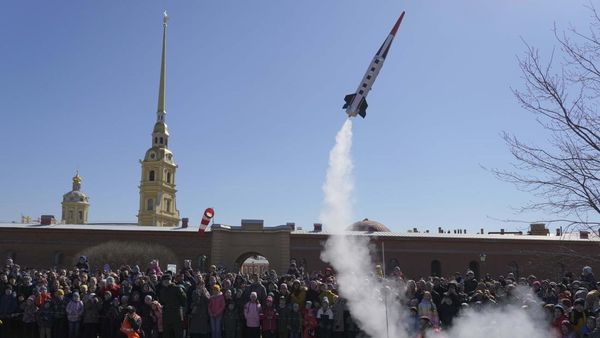 Peringatan 61 Tahun Yuri Gagarin Meroket ke Luar Angkasa