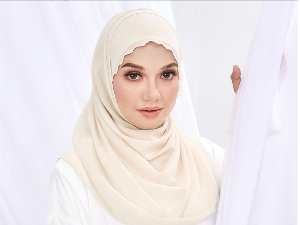 8 Foto Seleb Cantik yang Labrak Anak Artis karena Jadi Pelakor