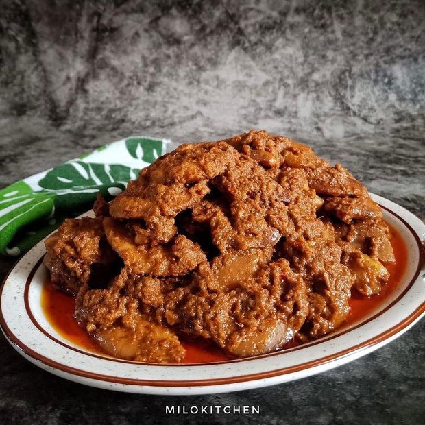 Rendang masakan khas Sumatera Barat