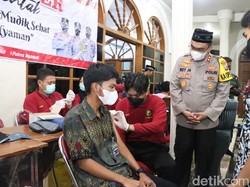 1.200 Santri di Nganjuk Disuntik Vaksin Booster Sebelum Mudik