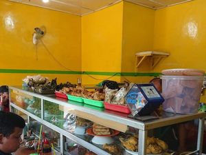 Murah Meriah! 5 Warung Makan dengan Ragam Pilihan Lauk Ini Cocok untuk Sahur