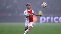 Antony, penyerang sayap Ajax dikabarkan diminati Eri ten Hag. Akan tetapi, Antony juga merupakan pemain sayap bukan sebagai penyerang tengah  (Getty Images)