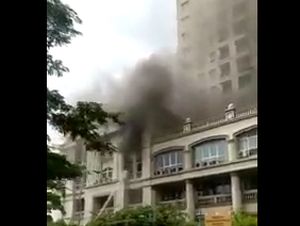 Apartemen Palazzo Jakpus Terbakar, 17 Unit Damkar Dikerahkan
