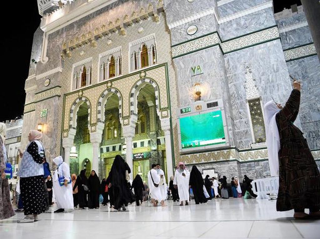 100 Gerbang Masjidil Haram Dibuka untuk Jemaah