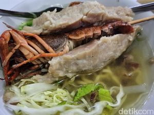 Wajib Dicoba, Bakso Seafood di Mojokerto Ini Suedep dan Nagihi Rek!