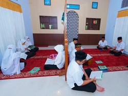 5 Contoh Susunan Acara Nuzulul Quran Lengkap dengan Teks MC-nya