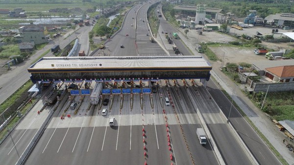 Jalan tol di Jatim