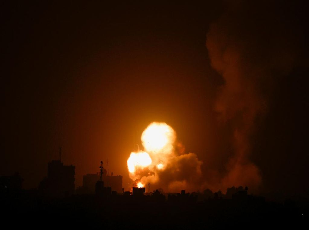 Serangan Israel di Masjid Al-Aqsa Merembet ke Jalur Gaza