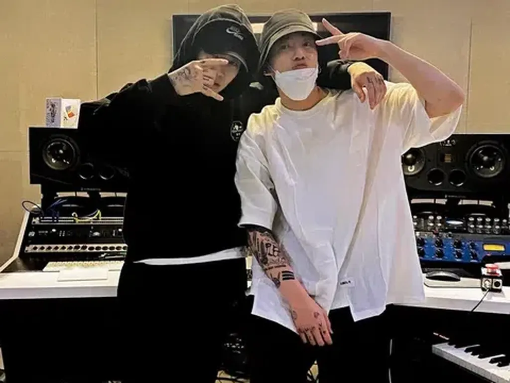 Jungkook BTS dan Jay Park Pamer Foto di Studio, Bakal Collab?