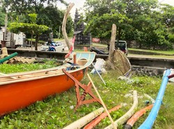 Mesin Mati, Jukung Komang Wikana Terbalik Dihantam Gelombang Tinggi