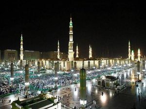Melihat Lebih Dekat Masjid Nabawi di Madinah