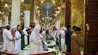 Potret Suasana Khidmat Tarawih di Masjid Nabawi