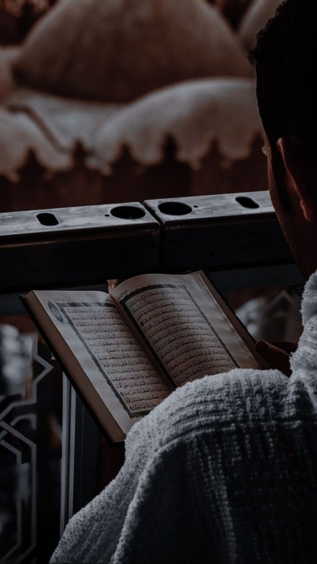 membaca Al-Quran menambah pahala