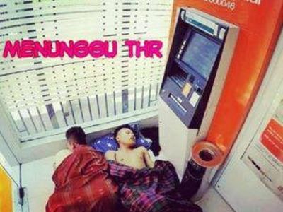 Kumpulan Meme THR, yang Belum Cair Jangan Baper!