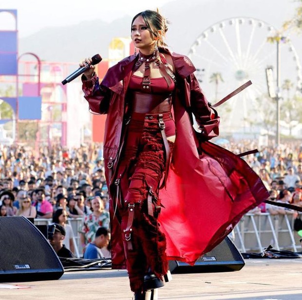 NIKI dengan Busana Rancangan Ashton Michael/Foto: instagram.com/ashtonmichael NIKI dengan Busana Rancangan Ashton Michael