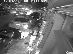 Suasana Mencekam Detik-detik Penembakan Massal di AS Terekam CCTV