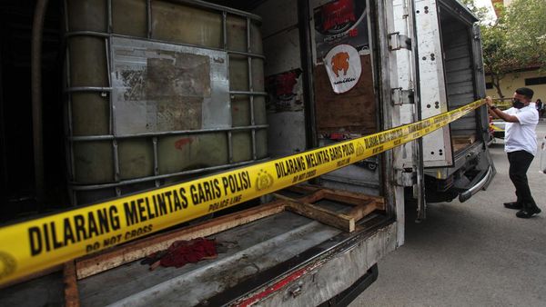 Polisi Ungkap Kasus Penyalahgunaan BBM dan LPG di Surabaya