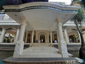 Berdiri Sejak 1846, Ponpes Asyrofuddin Jadi yang Tertua di Sumedang Berdiri Sejak 1846, Ponpes Asyrofuddin Jadi yang Tertua di Sumedang