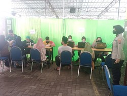 Ratusan Santri di Kota Malang Vaksin Booster Jelang Mudik Sehat-Aman