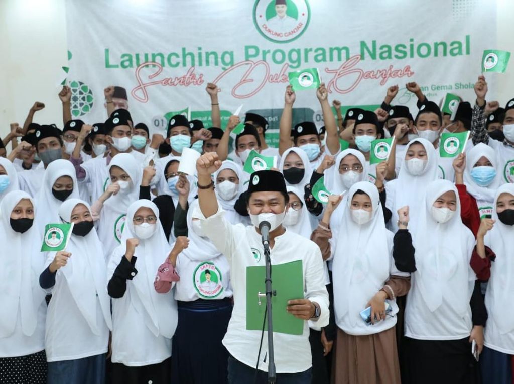 Relawan Ganjar Pranowo Gelar Program Bakti Sosial di Jakarta