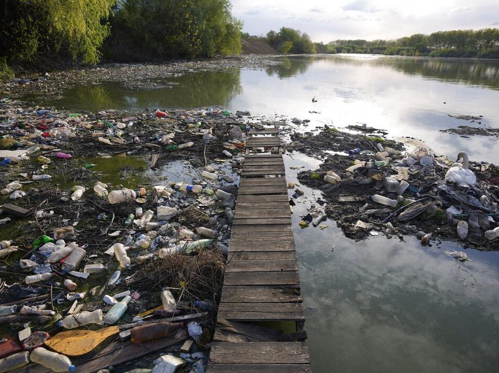Biang Kerok Sampah, Kemasan Kecil Tak Laku di Industri Daur Ulang