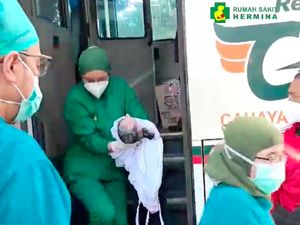 Haru Ibu Melahirkan dalam Bus Jakarta-Bogor Dievakuasi ke RS