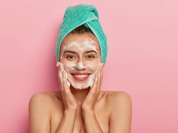 Manfaat Asam Amino pada Y.O.U Hy! Amino Facial Wash untuk Nutrisi Kulit