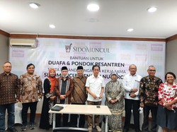 Sido Muncul Salurkan Rp 700 Juta ke 5 Ponpes & 1.000 Duafa