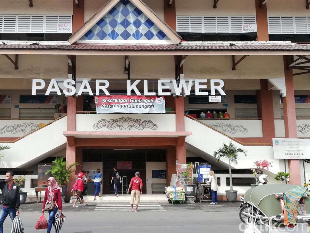 Jelang Lebaran, Omzet Pedagang Pasar Klewer Solo Naik 35 Persen