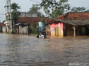 Banjir Rendam Cikancung Bandung, Ini Jalan Alternatif yang Bisa Dilalui