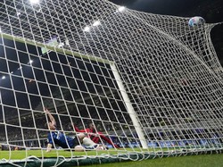 Gol ketiga Inter tercipta pada menit ke-82. Menerima umpan Marcelo Brozovic, Robin Gosens yang bebas di depan gawang, dan langsung menjebol gawang Maignan.