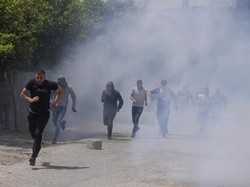 Belum Henti Bentrokan Israel-Warga Palestina di Masjid Al-Aqsa
