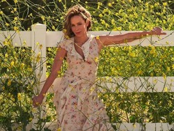 Artis Ini Menyesal Operasi Hidung, Kariernya Jadi Hancur