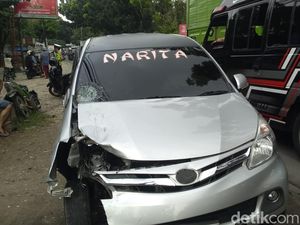 Xenia Tabrak Dua Motor di Bangkalan, Satu Orang Tewas Xenia Tabrak Dua Motor di Bangkalan, Satu Orang Tewas