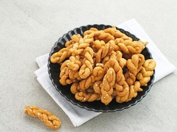 Kriuk Renyah 7 Kue Khas Betawi Buat Lebaran, Kembang Goyang hingga Kue Kepang