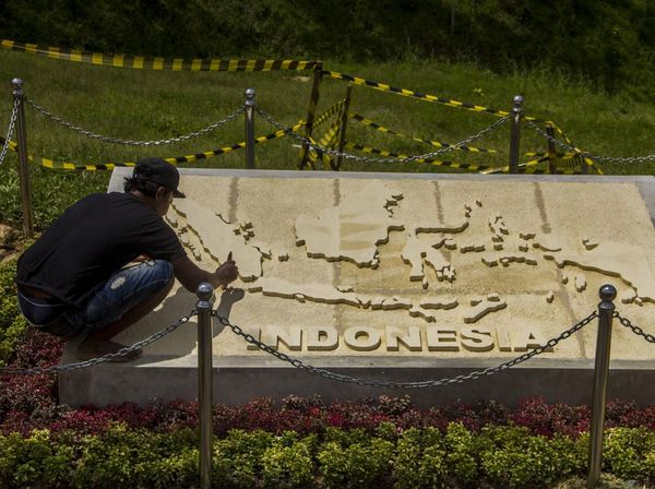 Melihat Prasasti Peta Indonesia di Titik Nol IKN Nusantara