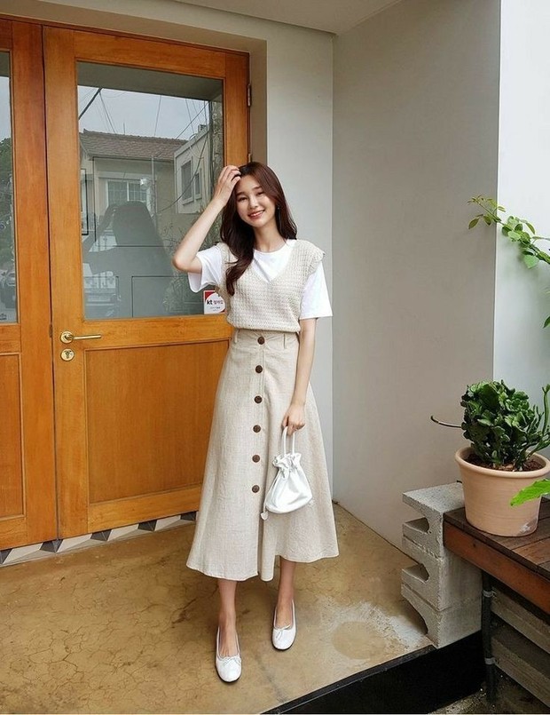 Padupadan kaus putih