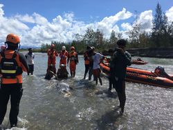 Tim SAR Temukan Lagi 1 Pendulang Emas Tewas Terseret Arus Sungai di Timika