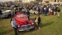 Pengusaha Travel Ini Pamer Ratusan Mobil Klasik, Ada Ford T 1924