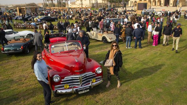 Pengusaha Travel Ini Pamer Ratusan Mobil Klasik, Ada Ford T 1924