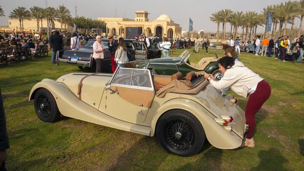 Sultan Beneran! Pria Ini Punya 250 Mobil Antik