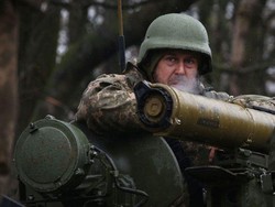 Abaikan Ancaman Rusia, Barat Janjikan Lebih Banyak Senjata untuk Ukraina