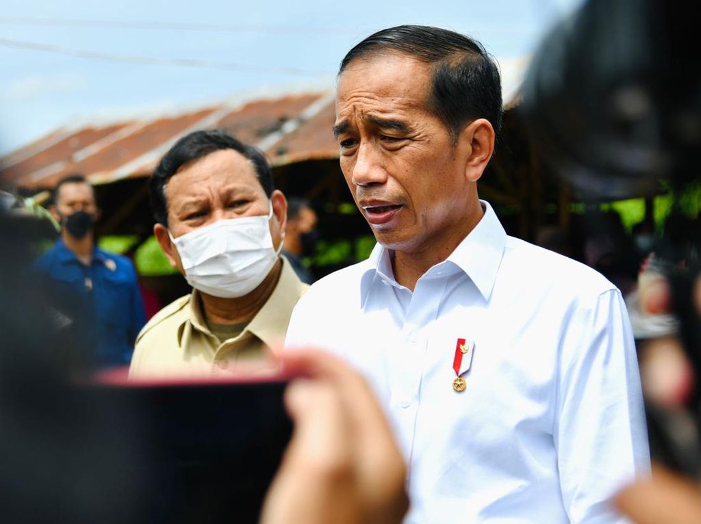 Jokowi Minta Turunkan Impor Alat Pertahanan-Keamanan, Catat Janji Prabowo